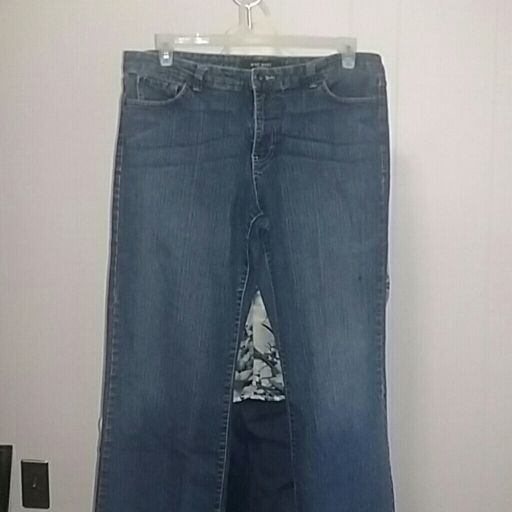 Nine West boot cut jean size 18